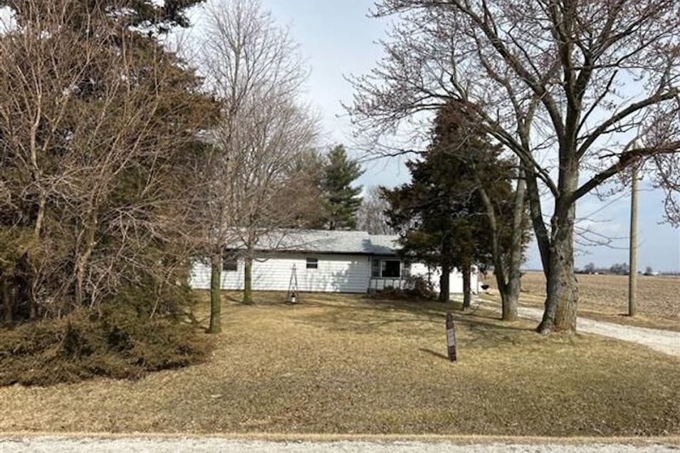 5827 E 3500s Rd Saint Anne, IL 60964, Kankakee County