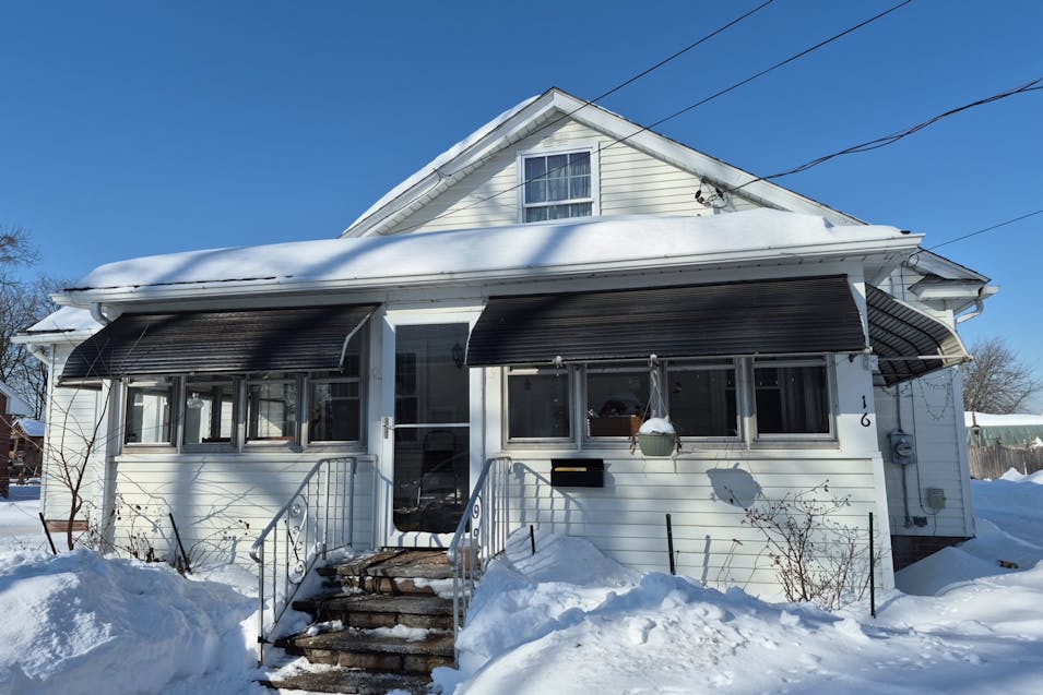 16 Oxford Place Chicopee, MA 01020, Hampden County