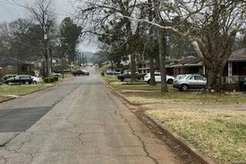 18th Pl, Birmingham, AL 35211