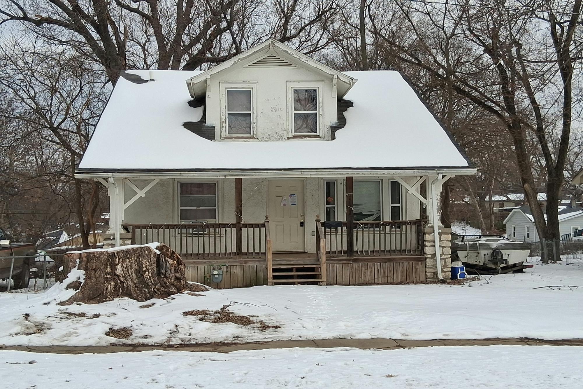 Ash Ave, Independence, MO 64053