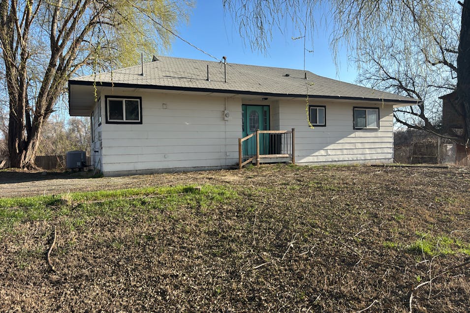 84609 N Yakima River Dr Richland, WA 99353, Benton County