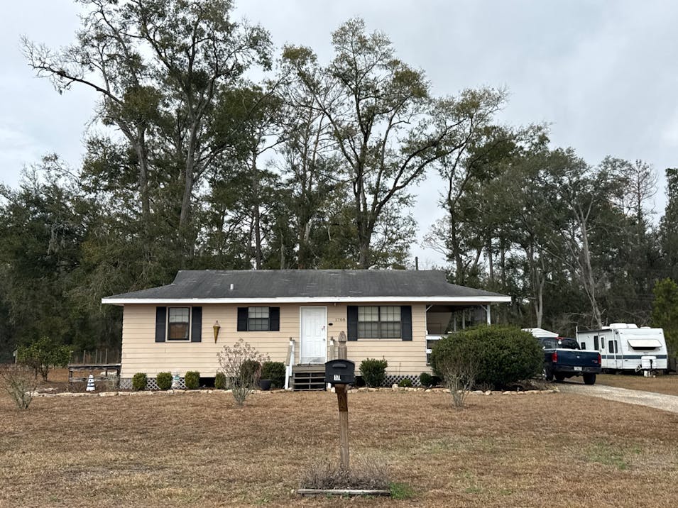 1708 Evergreen Avenue Southwest Live Oak, FL 32064, Suwannee County