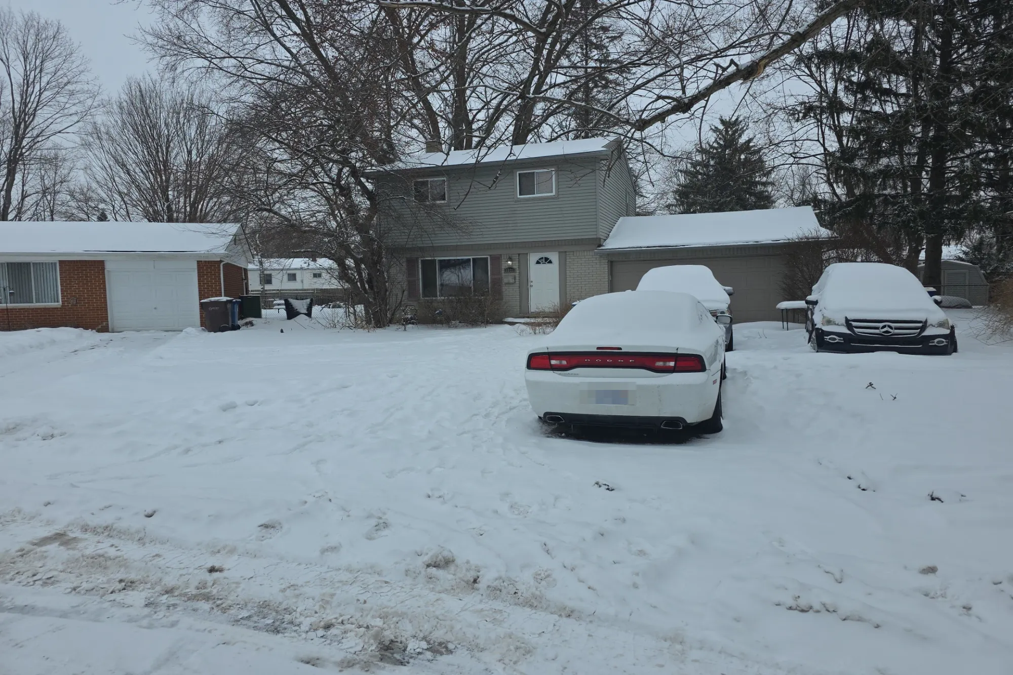 Macarthur Dr, Ypsilanti, MI 48198
