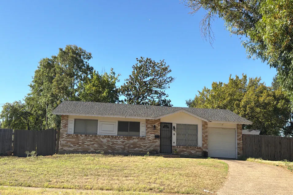 4424 Larue Street Dallas, TX 75211, Dallas County