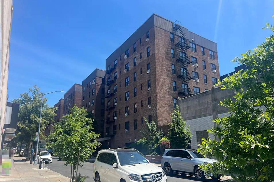 63 -84 Saunders St 1r Rego Park, NY 11374, Queens County