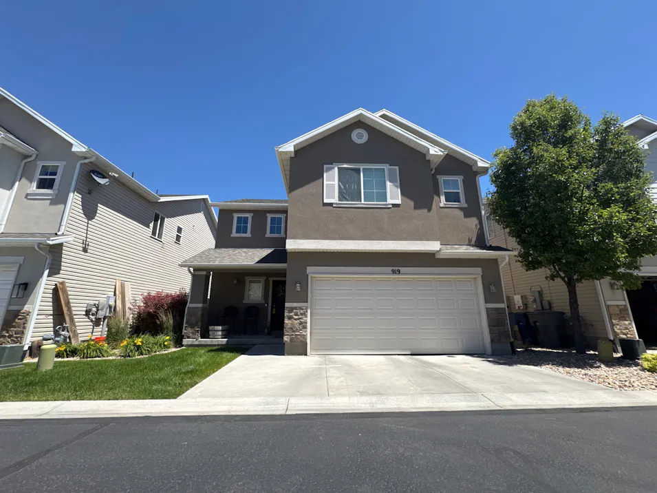 919 W Stonehaven Dr North Salt Lake, UT 84054, Davis County