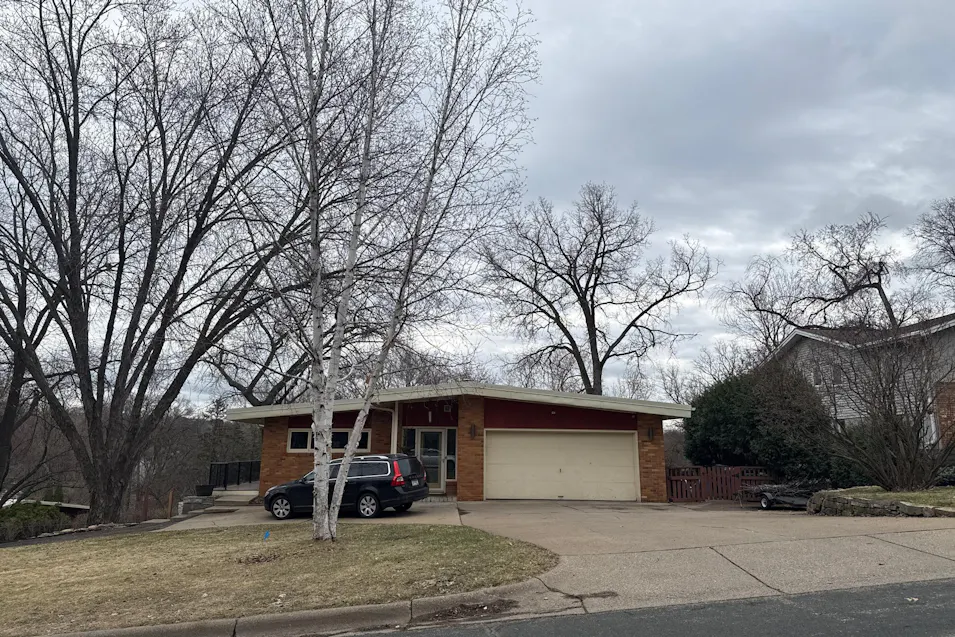 2212 Mary Hls Dr Golden Valley, MN 55422, Hennepin County