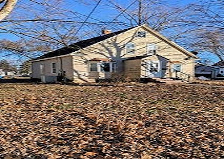 925 N Jefferson Ave Mason City, IA 50401, County Unknown County