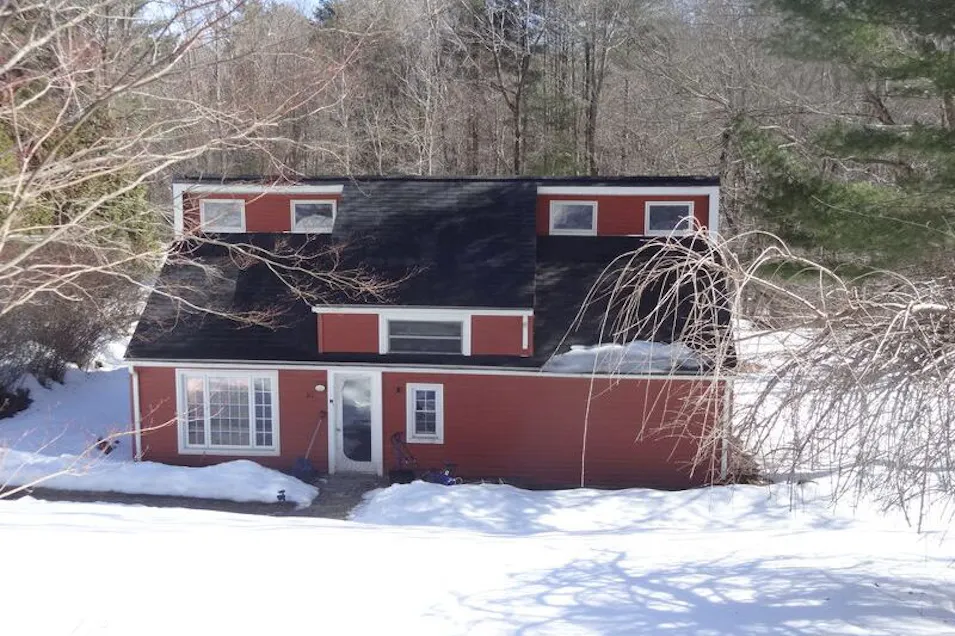 61 King Road Charlton, MA 01507, Worcester County