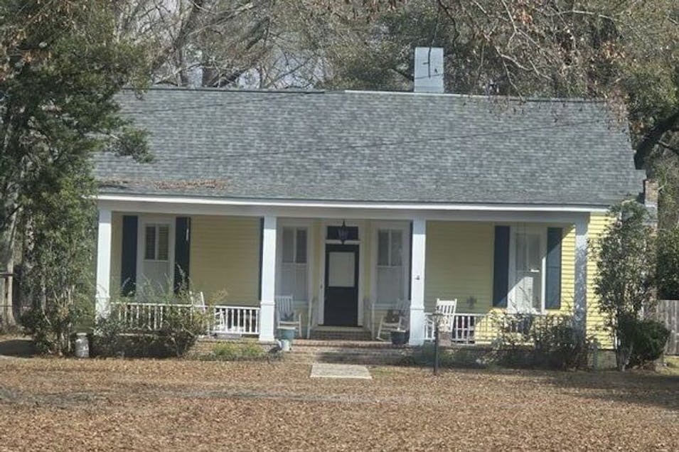 930 High School Ave Columbia, MS 39429, Marion County