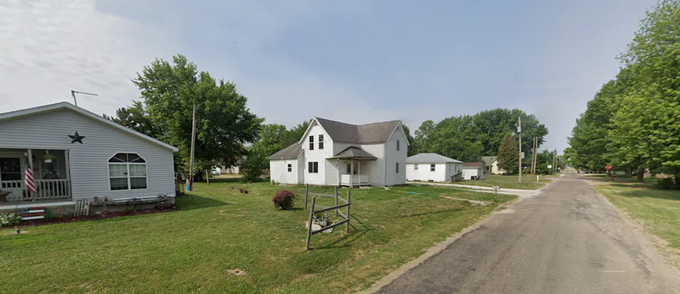 812 E State St Astoria, IL 61501, Fulton County