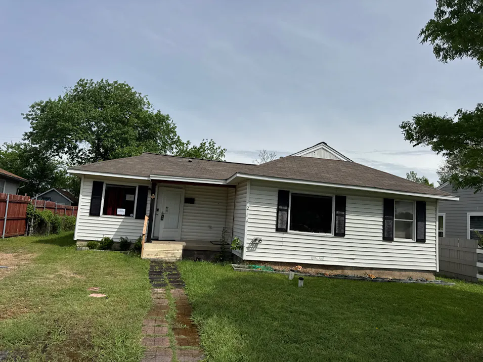 1214 NE 19th St Grand Prairie, TX 75050, Dallas County