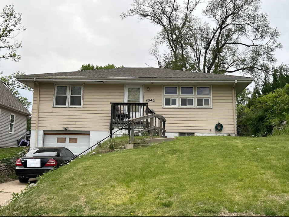 4324 Grand Avenue Omaha, NE 68111, Douglas County