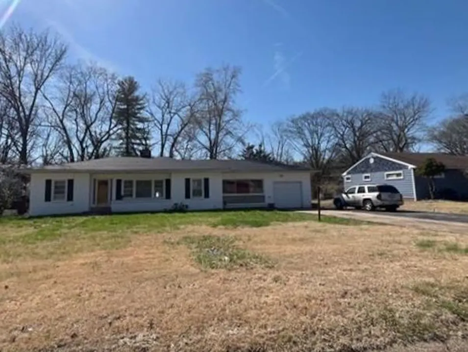 74 Capitol Hill Dr Saint Louis, MO 63136, St. Louis County