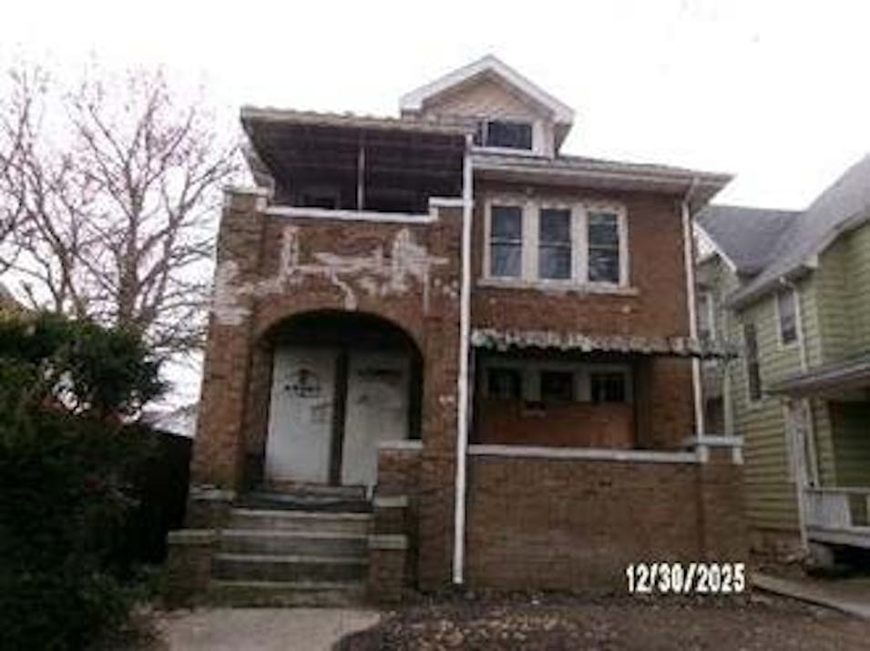 818 NE Madison Ave Peoria, IL 61603, Peoria County