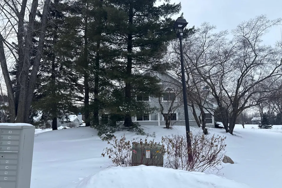 1825 Terraceview Lane North #c Plymouth, MN 55447, Minneapolis County