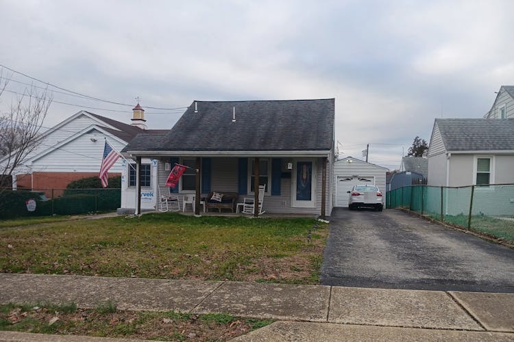 914 Anderson Ave Trainer, PA 19061, Delaware County