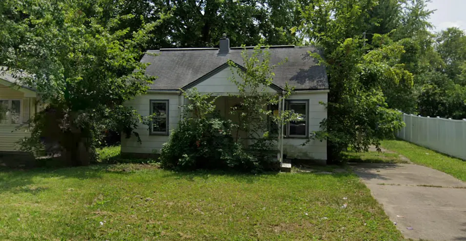 1557 W Center St Decatur, IL 62526, Macon County