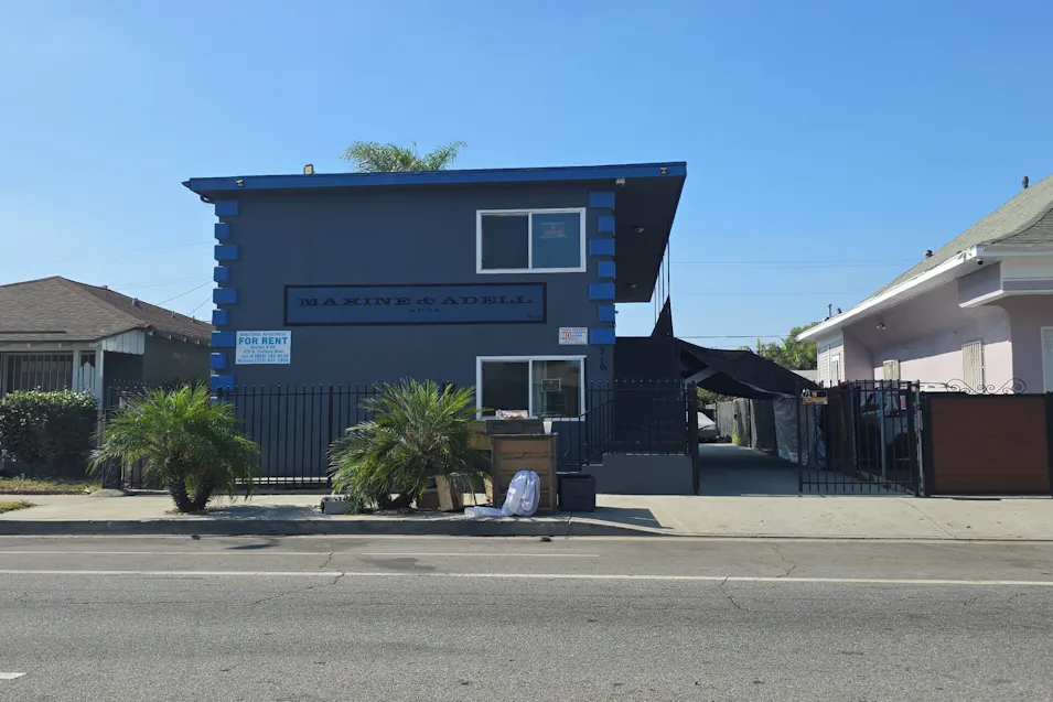 210 East Century Bloulevard Los Angeles, CA 90003, Los Angeles County