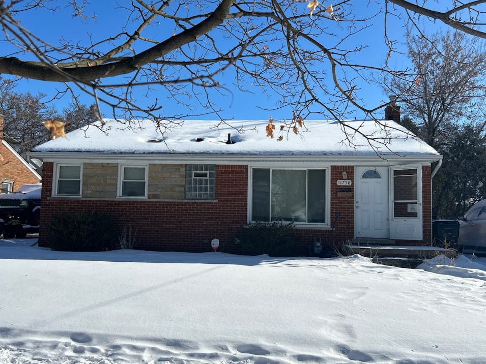 11758 Columbia Redford, MI 48239, Wayne County