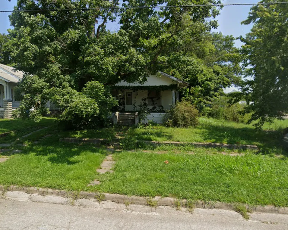 724 S 18th St Mount Vernon, IL 62864, Jefferson County