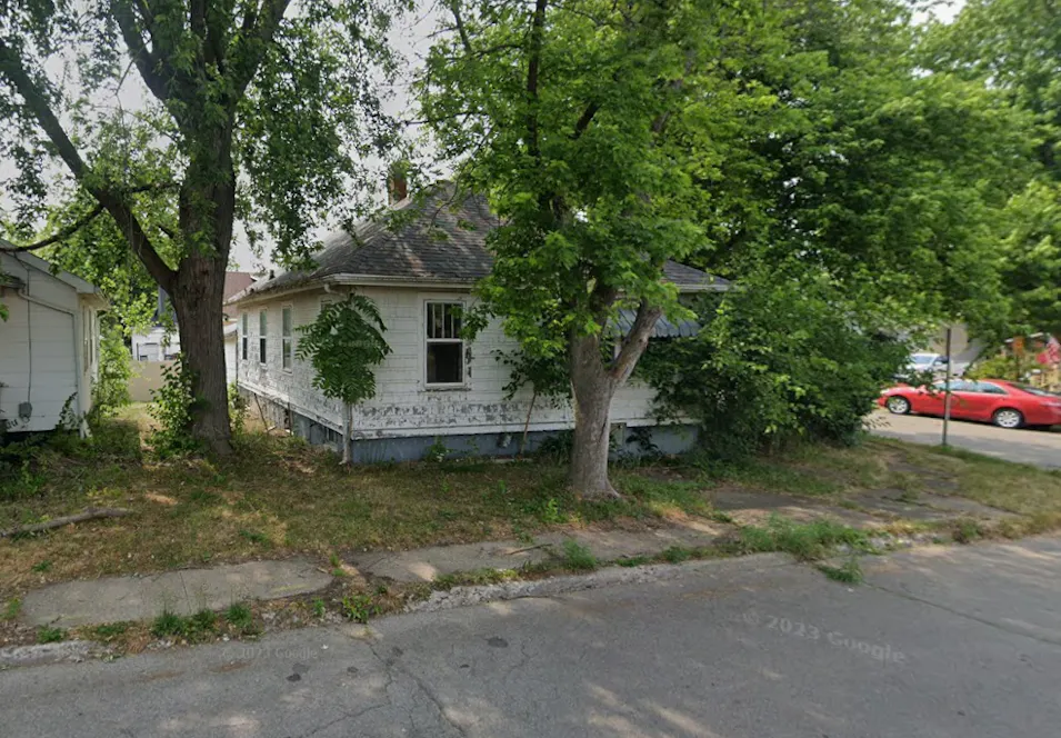 666 N Avenue B Canton, IL 61520, Fulton County