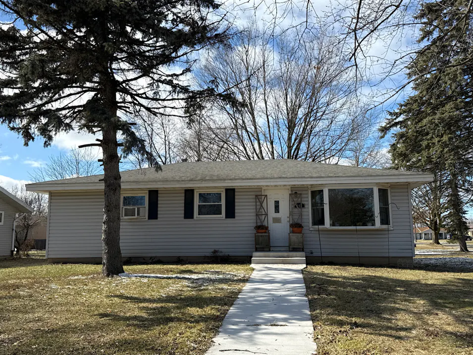 241 Park St S NW Sparta, MI 49345, Kent County