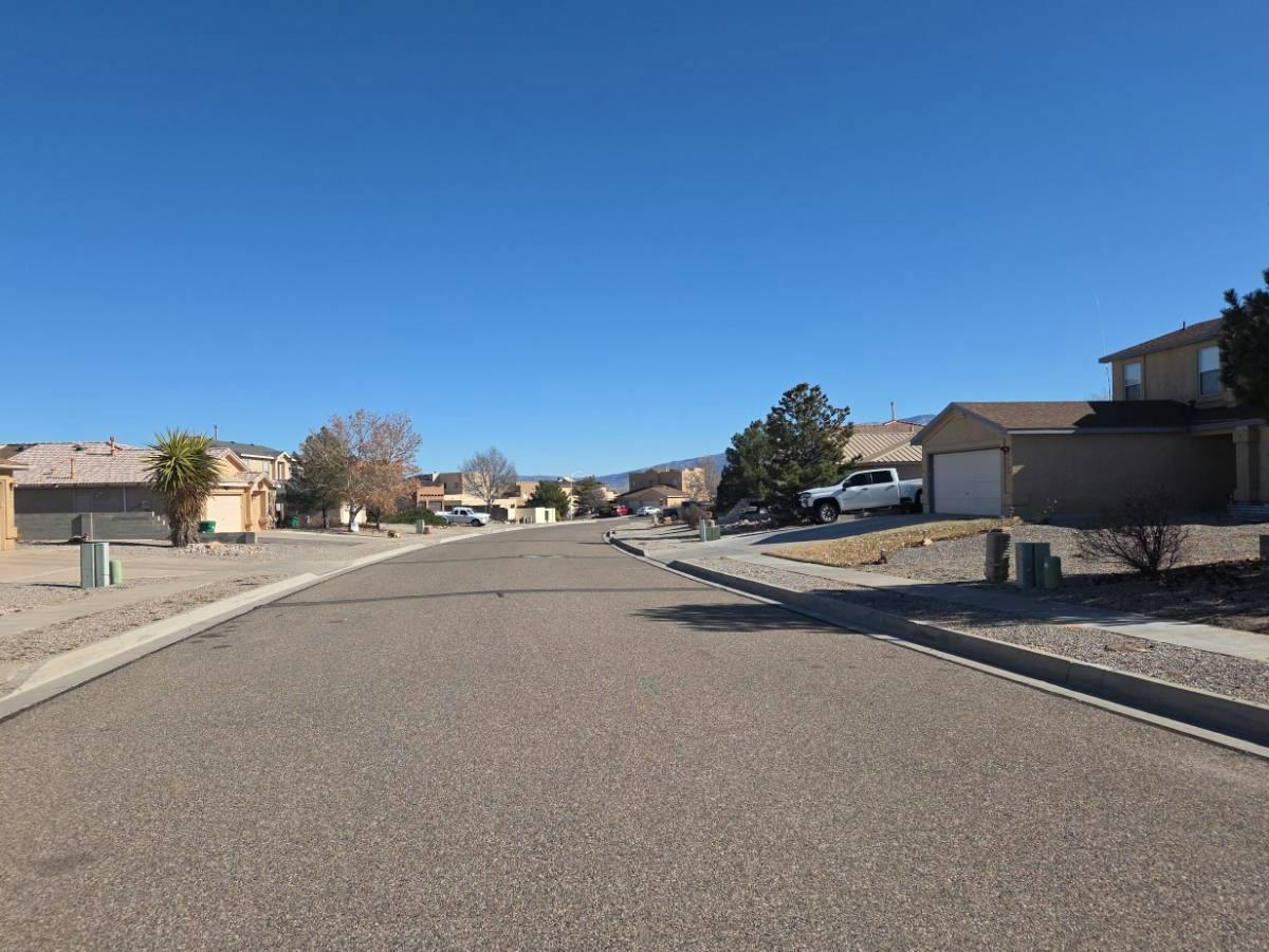 Dream Dancer Dr, Rio Rancho, NM 87144
