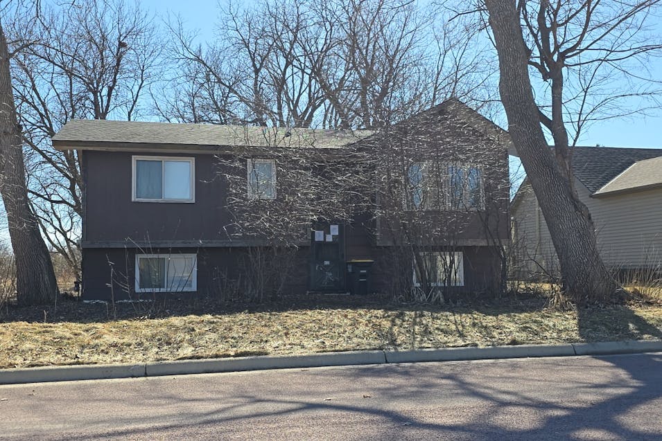 432 West Watonwan Street Lake Crystal, MN 56055, Blue Earth County