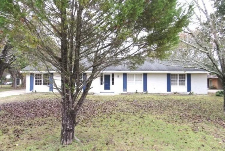 1725 Fairforest Montgomery, AL 36106, Montgomery County