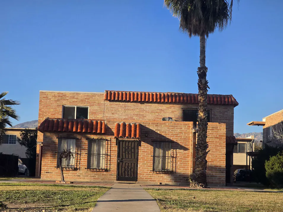 6701 E Calle La Paz Unit B Tucson, AZ 85715, Pima County