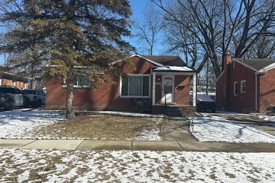 17630 Lennane Redford, MI 48240, Wayne County