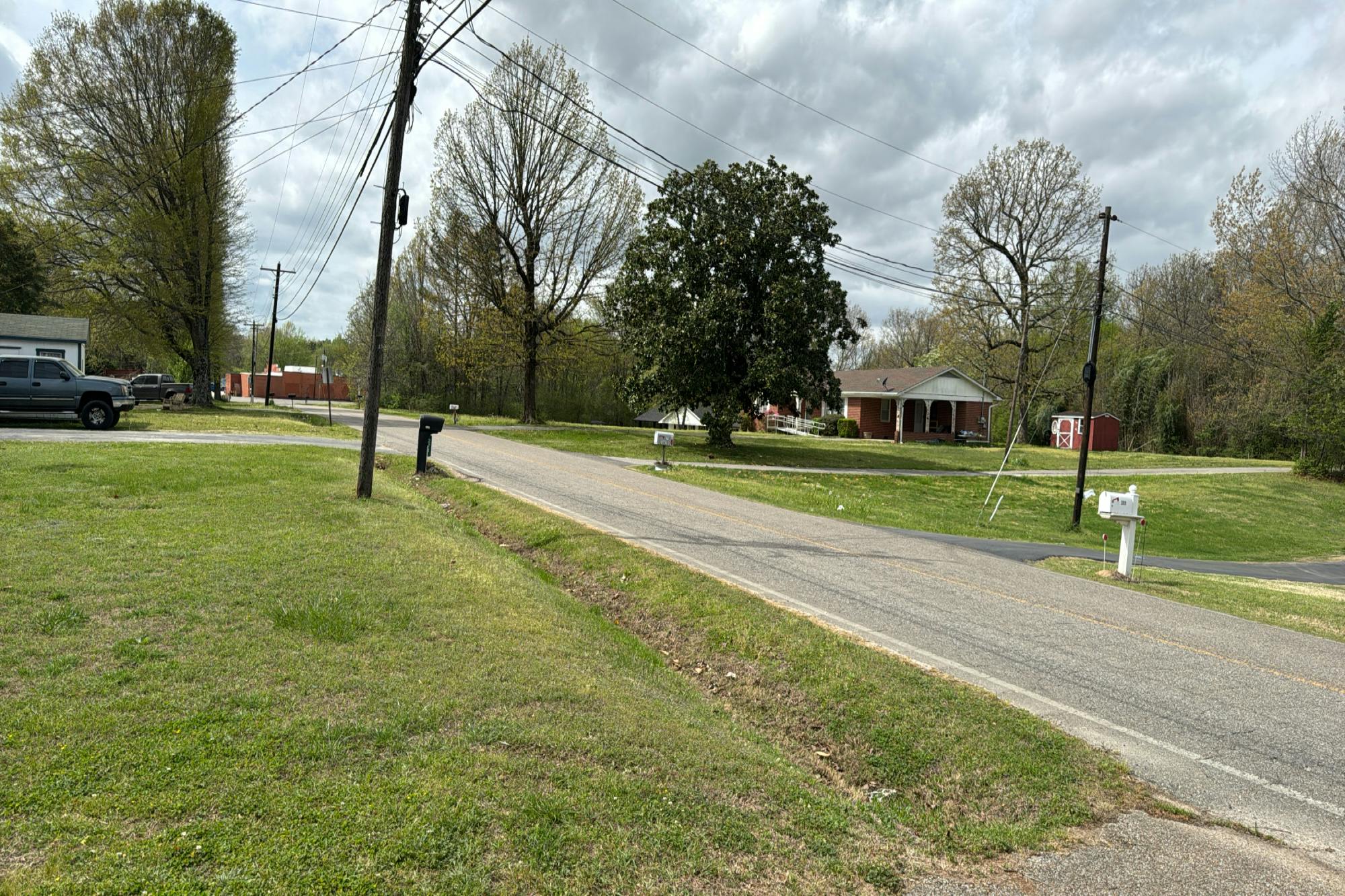 Wells Lassiter Rd, Jackson, TN 38301