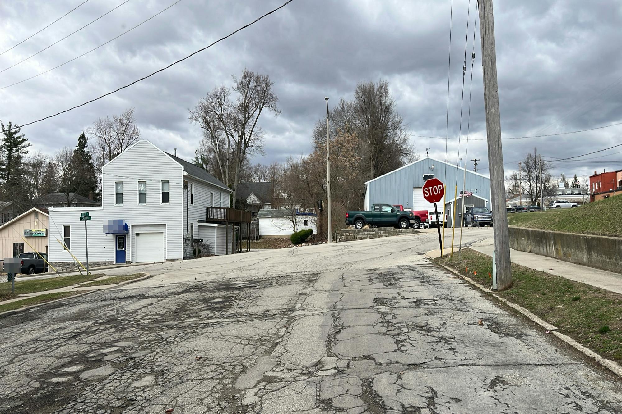 Fayette St, Hudson, MI 49247