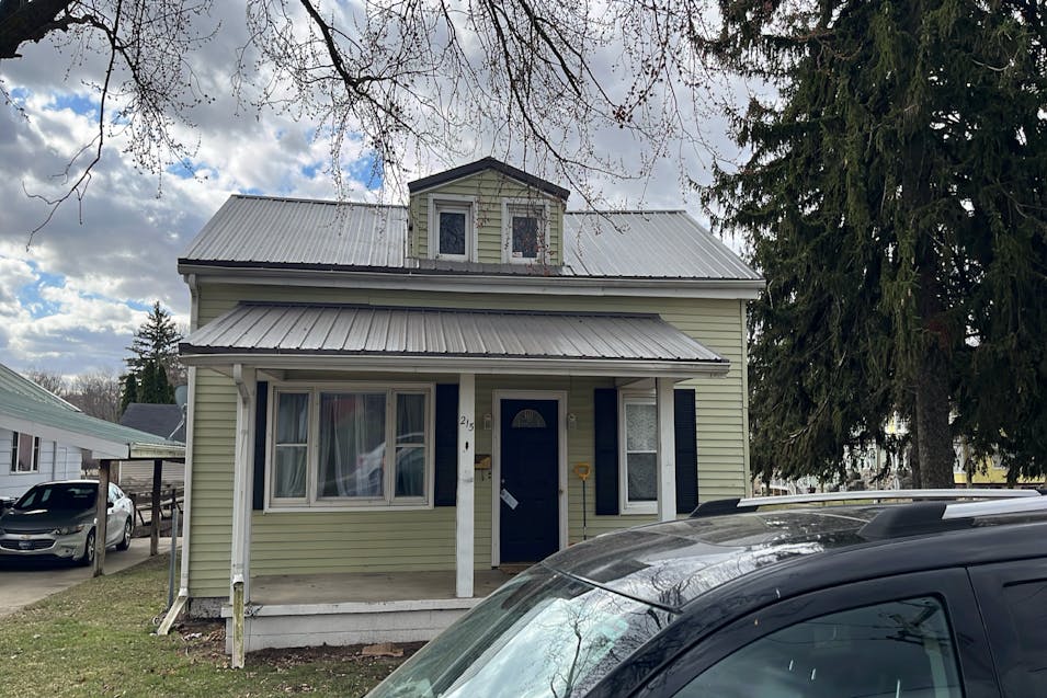 215 Fayette St Hudson, MI 49247, Lenawee County