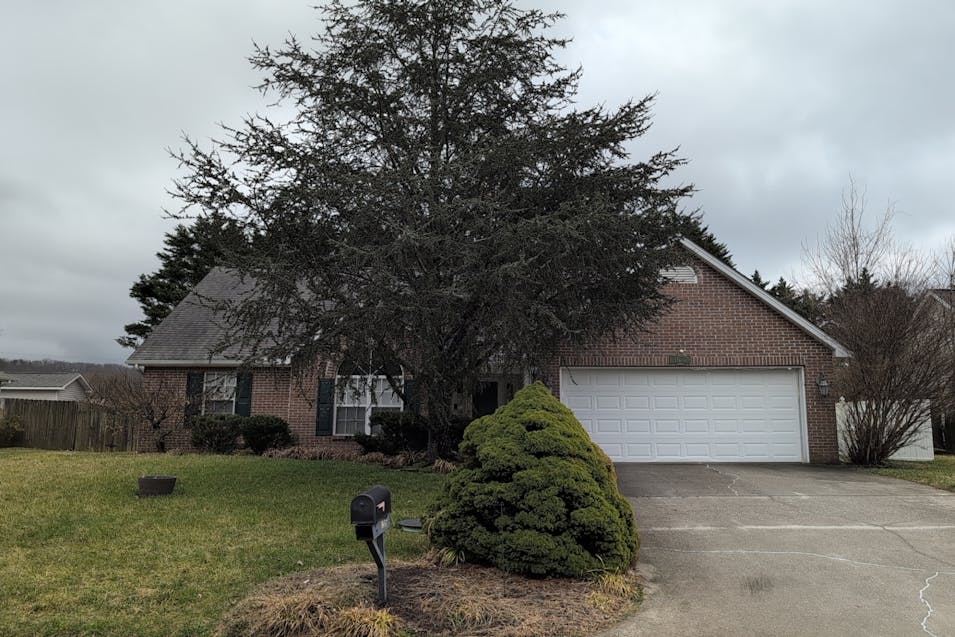 1657 Maremont Rd Knoxville, TN 37918, Knox County