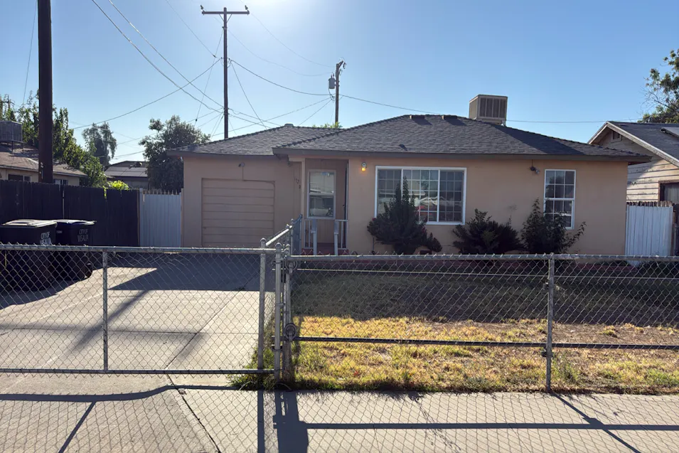 1328 N Leslie Street Visalia, CA 93291, Tulare County