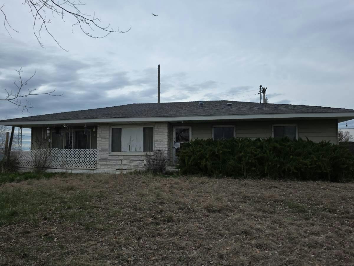 Longmeier Rd, Lind, WA 99341