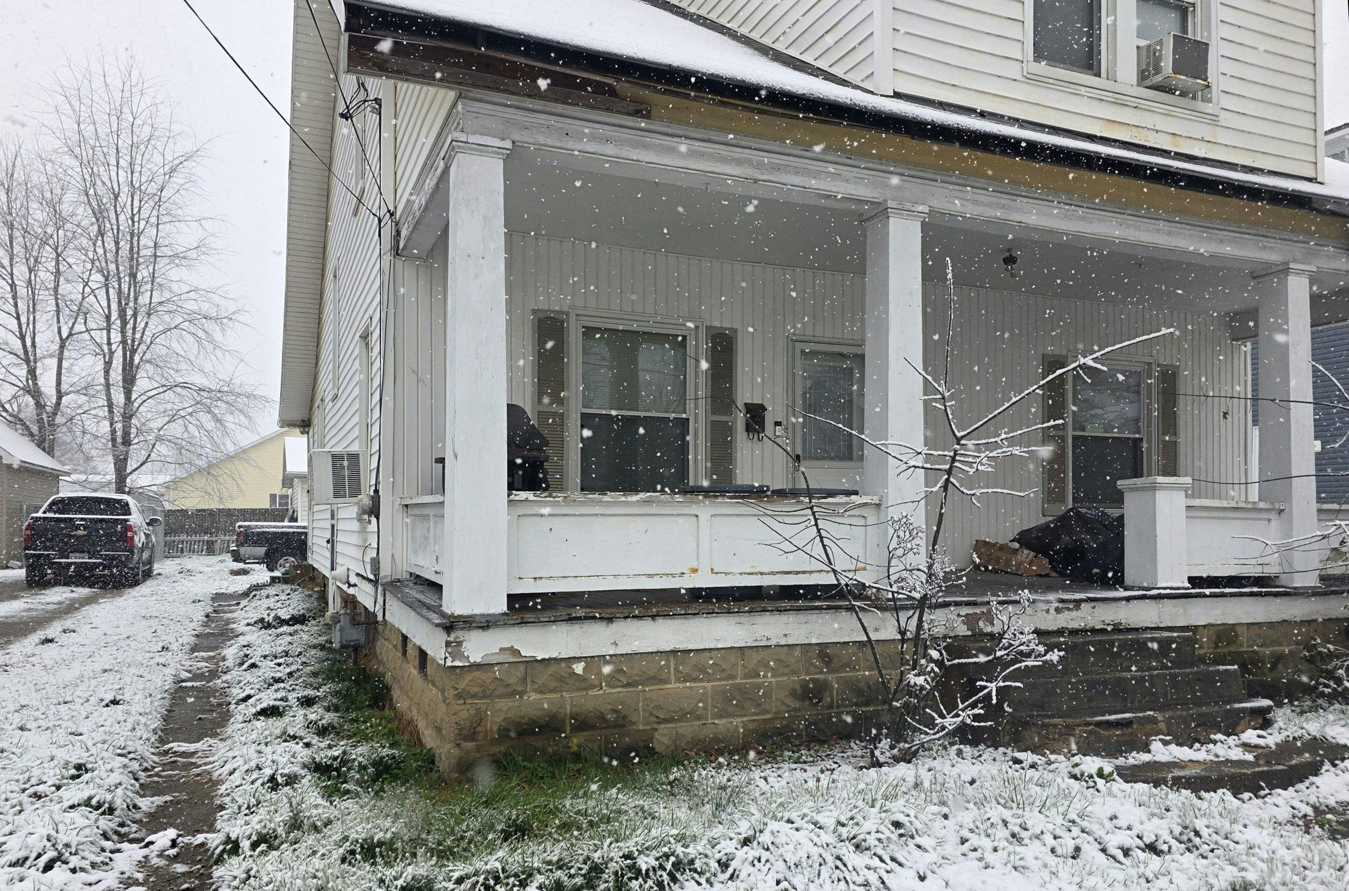 Park Ave, Williamstown, WV 26187