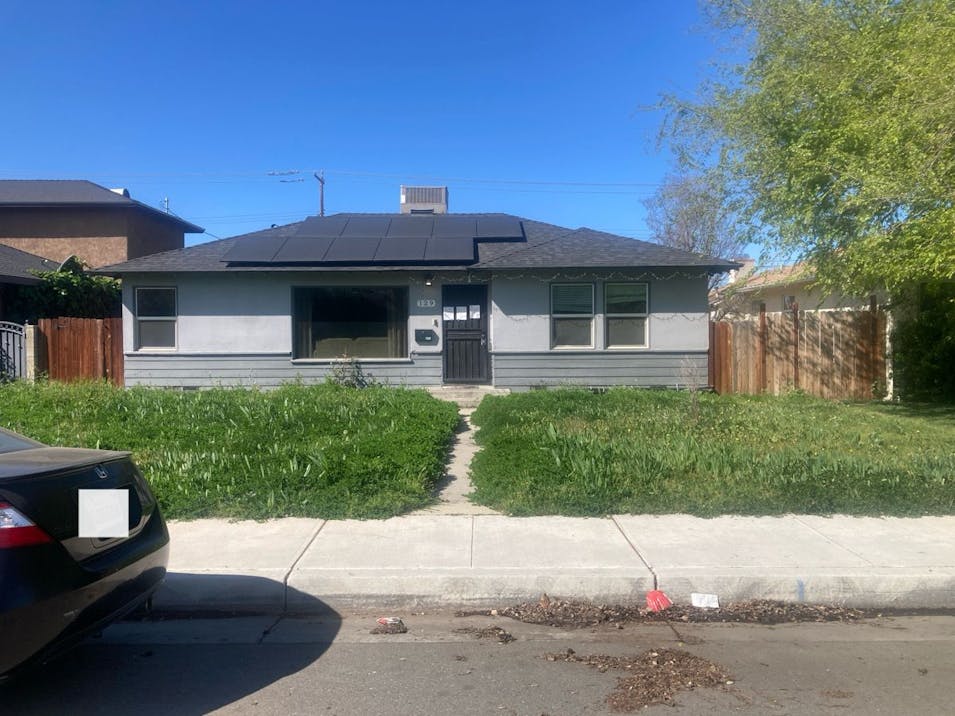 129 Beech St Bakersfield, CA 93304, Kern County