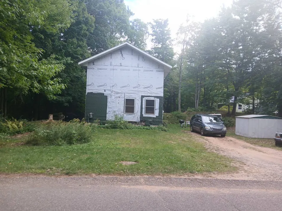 2533 Center St Marquette, MI 49835, Marquette County