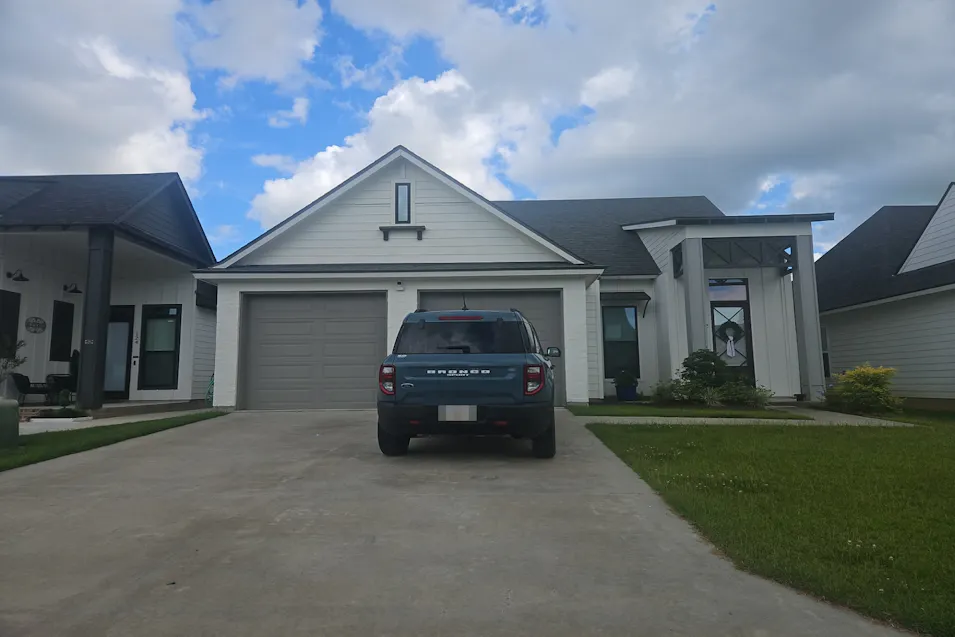 122 Lakes Edge Dr Broussard, LA 70518, Lafayette County