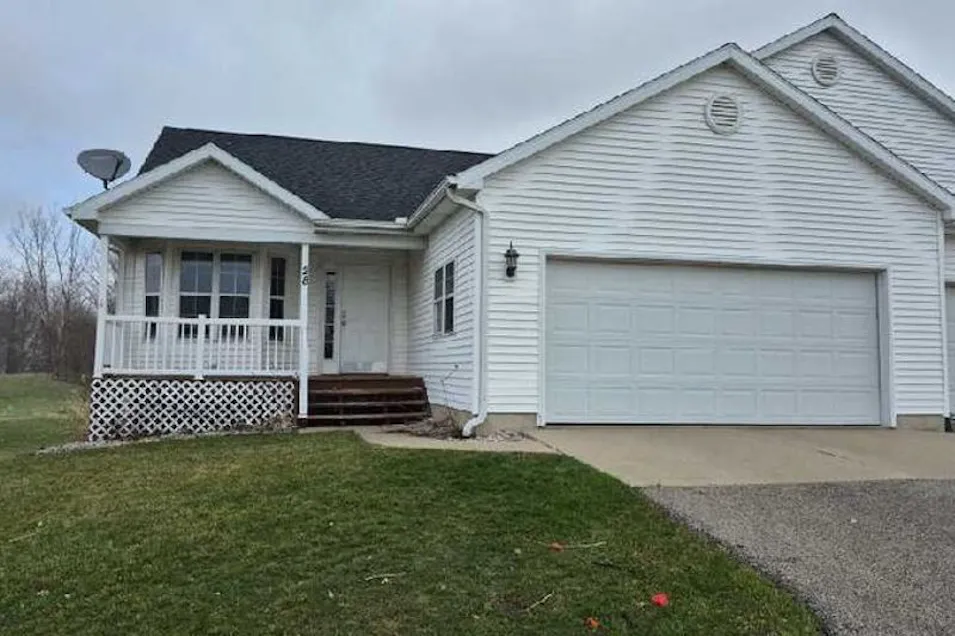 28 Meadowridge Dr Coldwater, MI 49036, Branch County