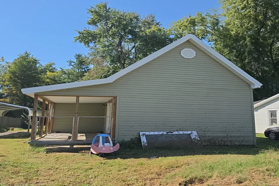126 Offutt Street Morganfield, KY 42437, Union County