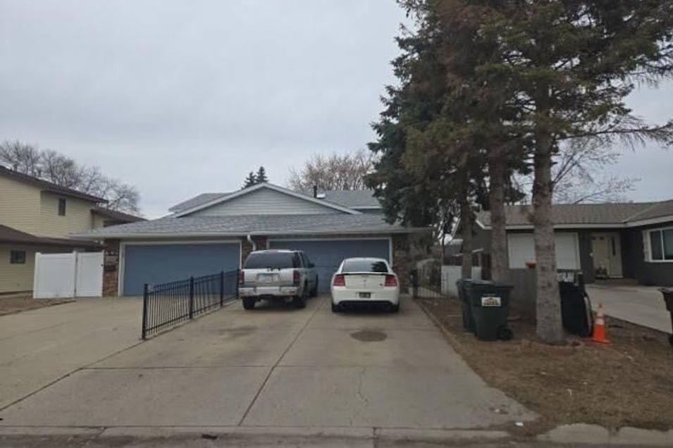 126 Ash St W South Saint Paul, MN 55075, Dakota County