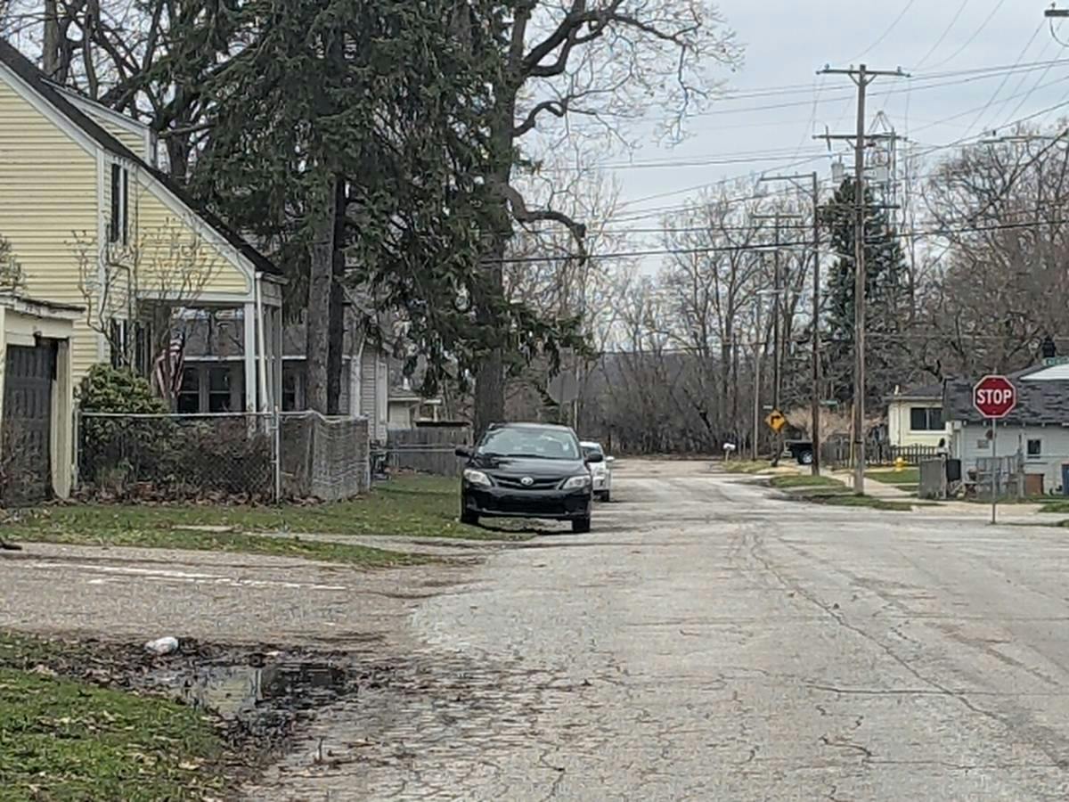 Kensington Ave, Grand Rapids, MI 49503
