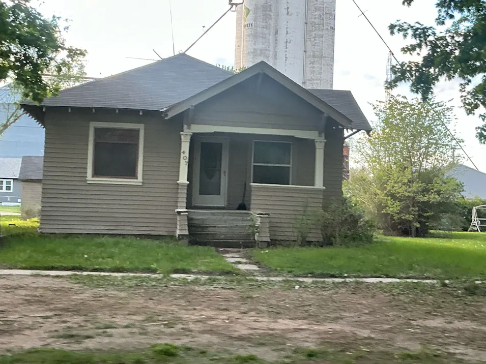 407 2nd St Silver Creek, NE 68663, Merrick County