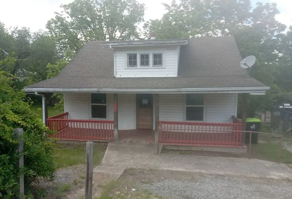 820 Martin Avenue Pulaski, VA 24301, Pulaski County