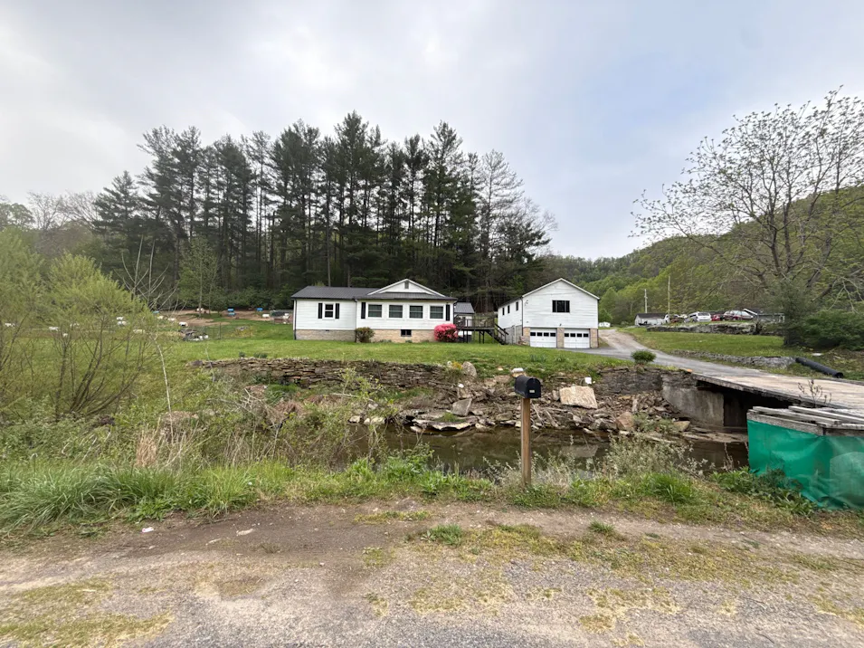 884 Upper Rock Creek Road Rock Creek, WV 25174, Raleigh County