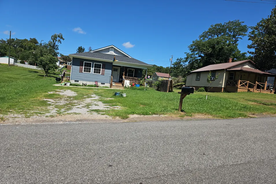 806 12th Street Altavista, VA 24517, Campbell County
